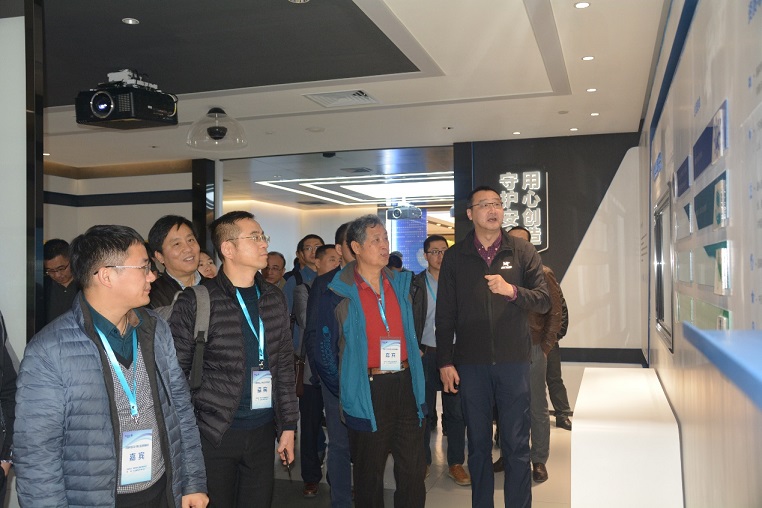 1545697655753529.jpg 2.jpg