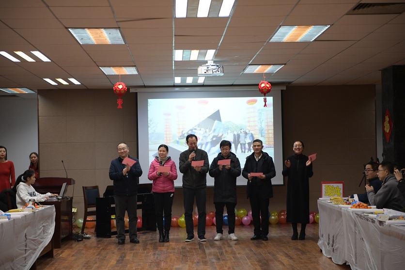 1548817670139599.jpg 1诗朗诵.JPG