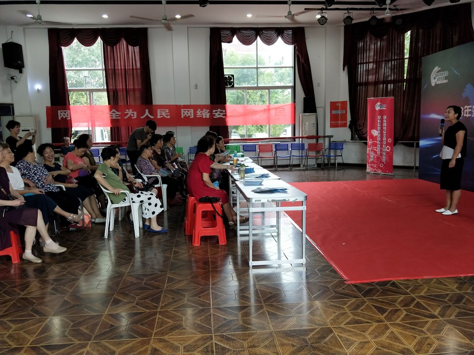 1538358589129882.jpg 2.jpg